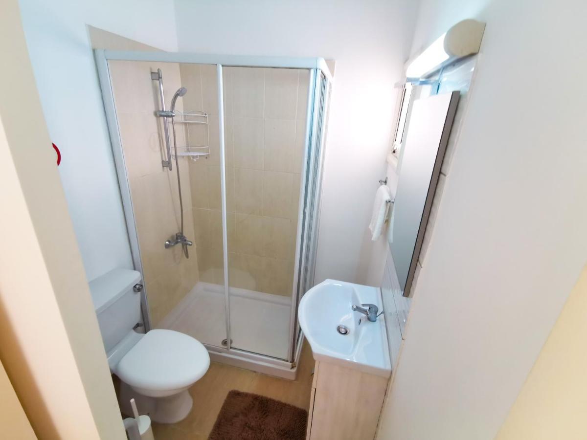 Off Course Seaview Apartment Ларнака Экстерьер фото